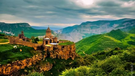 АРМЕНИЯ на Майские — 5 дней — 17 тыс.  Перелет+проживание!
