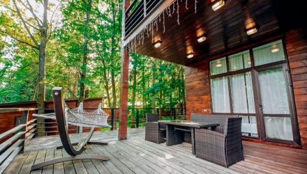 Отдых на базе «Босиком» на берегу реки Истра