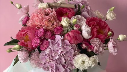 Что подарить на праздник любимой?